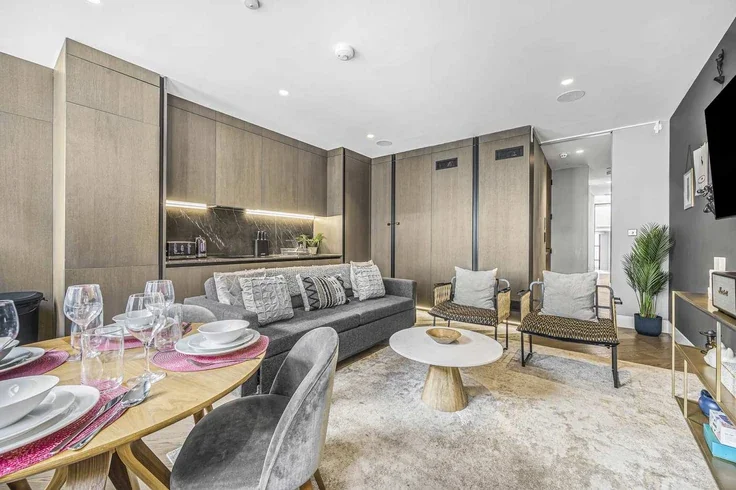 Flat Bateman Street in City of Westminster