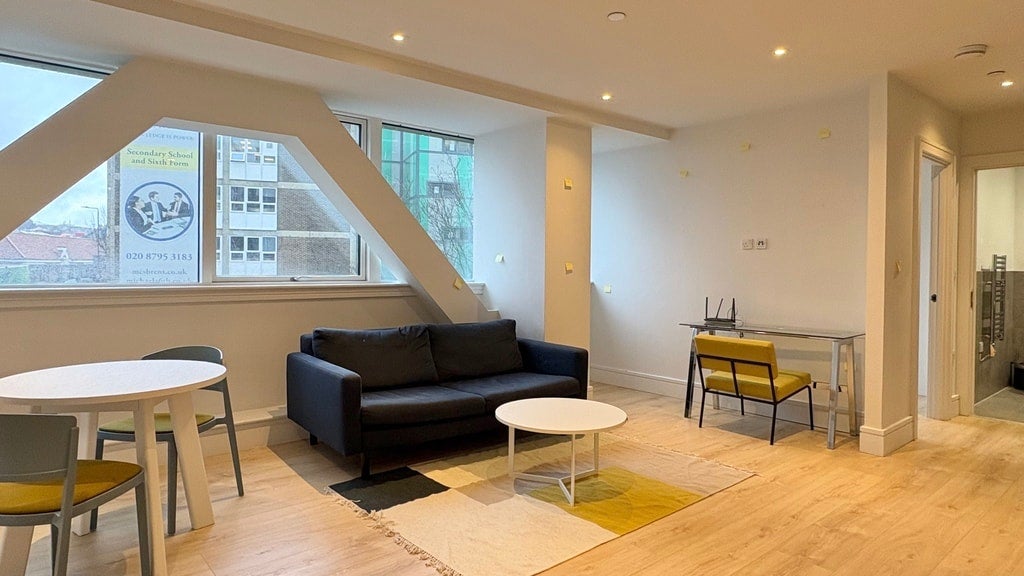 Flat Humphry Repton Lane in Greater London
