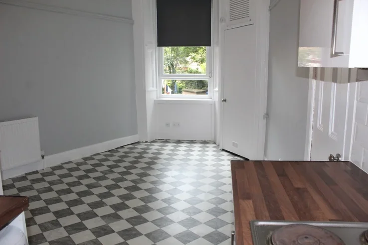 Flat Cathcart Road in Glasgow