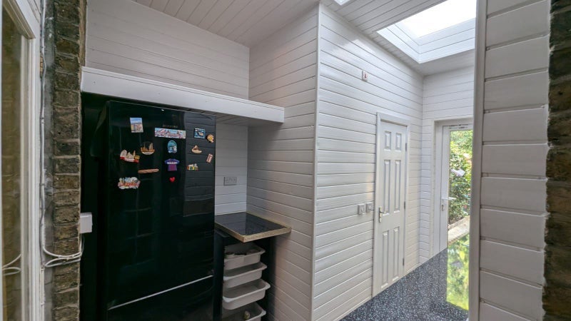 Flat Waddon Road in Greater London