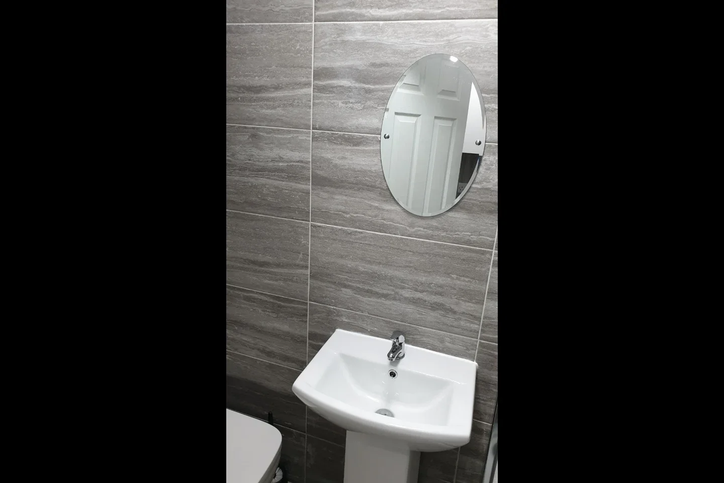 Flat Maswell Park Crescent in Greater London
