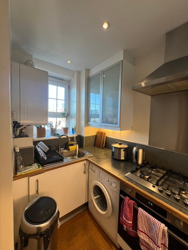 Room Lant Street in Greater London
