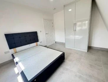 Flat Uxbridge Road in Greater London