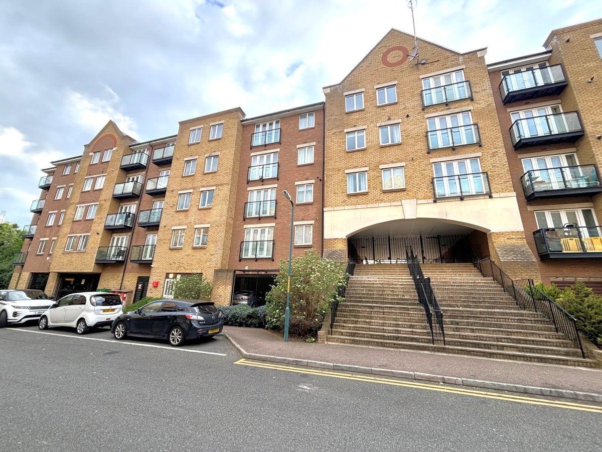 Flat Burch Road in Gravesham