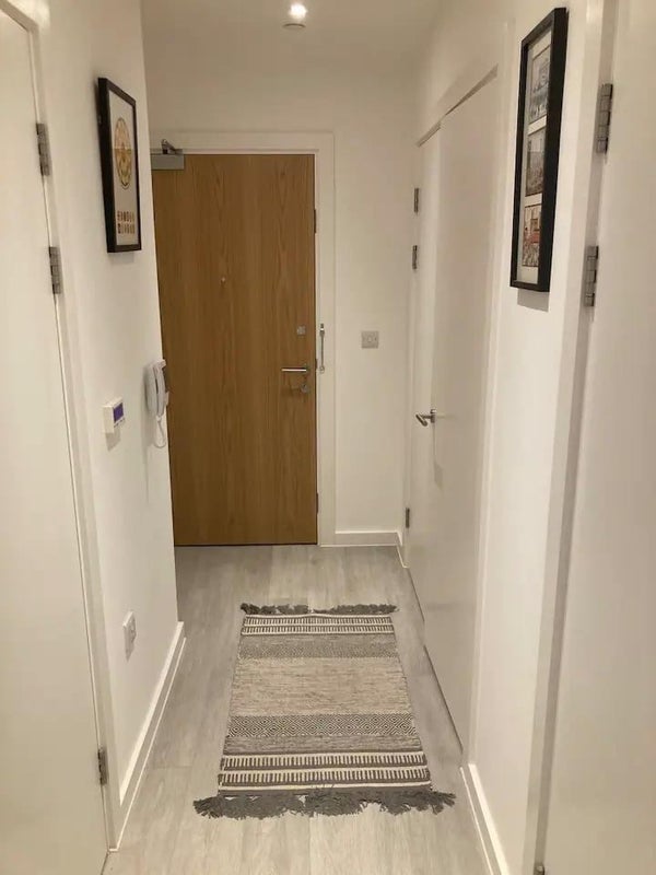 Flat Pomeroy Street in Greater London
