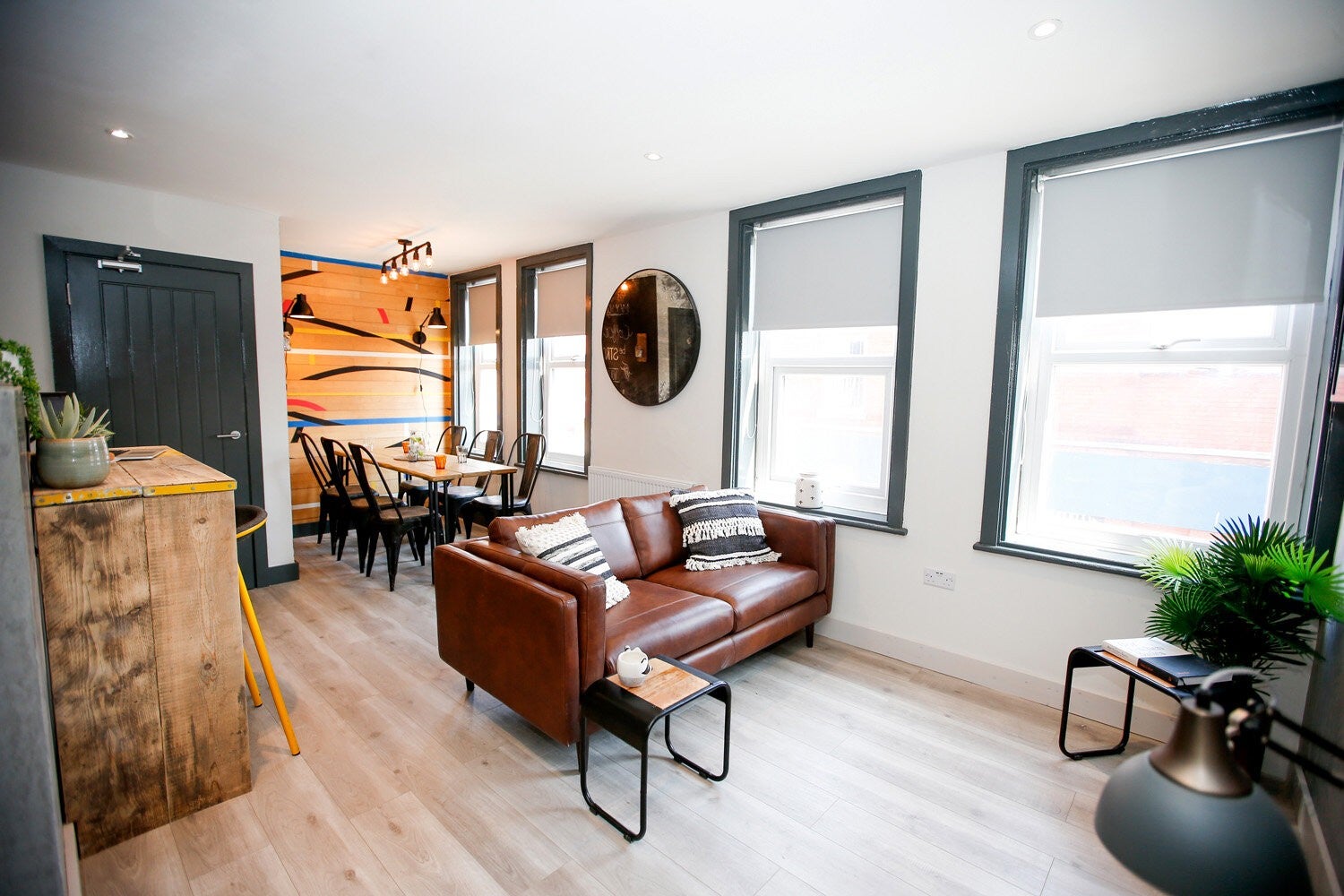 Room Lathom Avenue in Wallasey