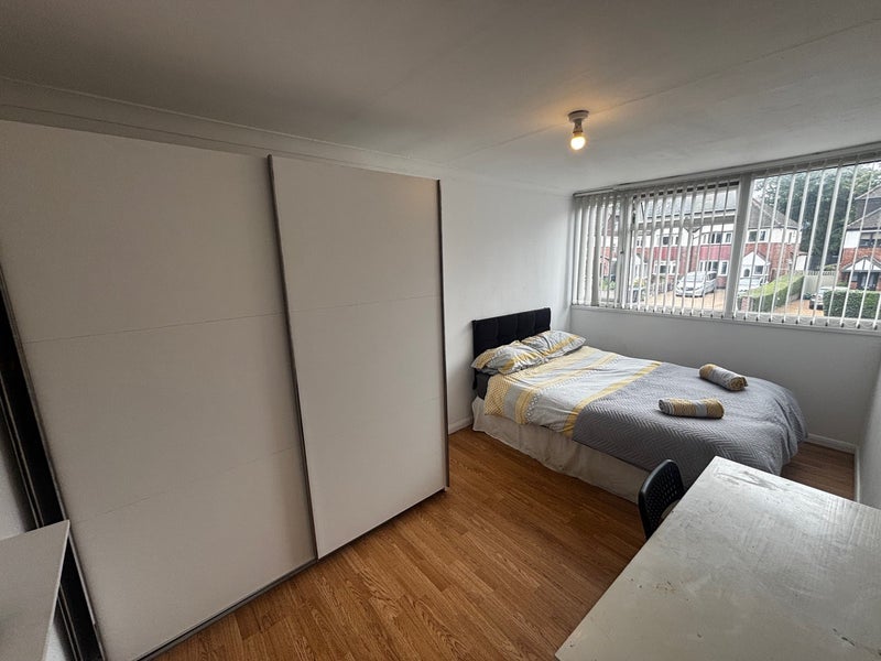 Room Gooch's Way in Warwick
