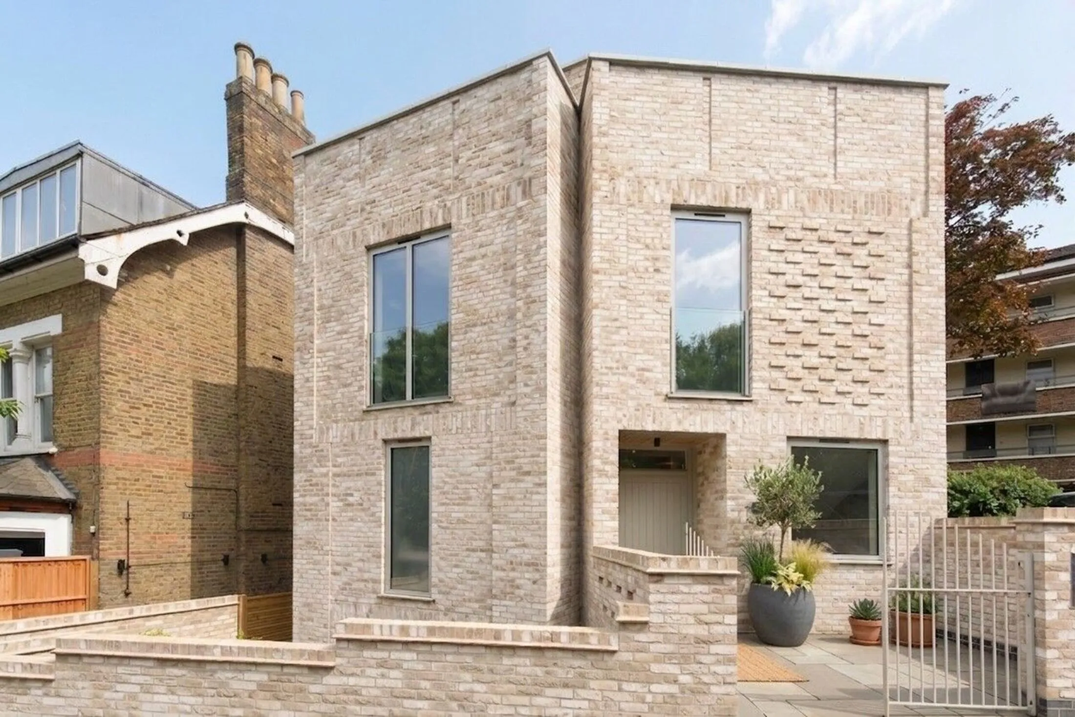 House Blythwood Road in Greater London