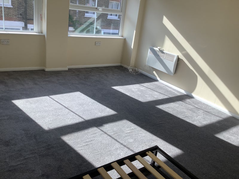 Room Rosemont Road in Greater London