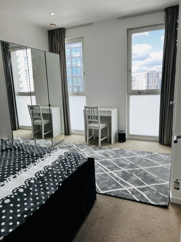 Room De Coubertin Street in Greater London