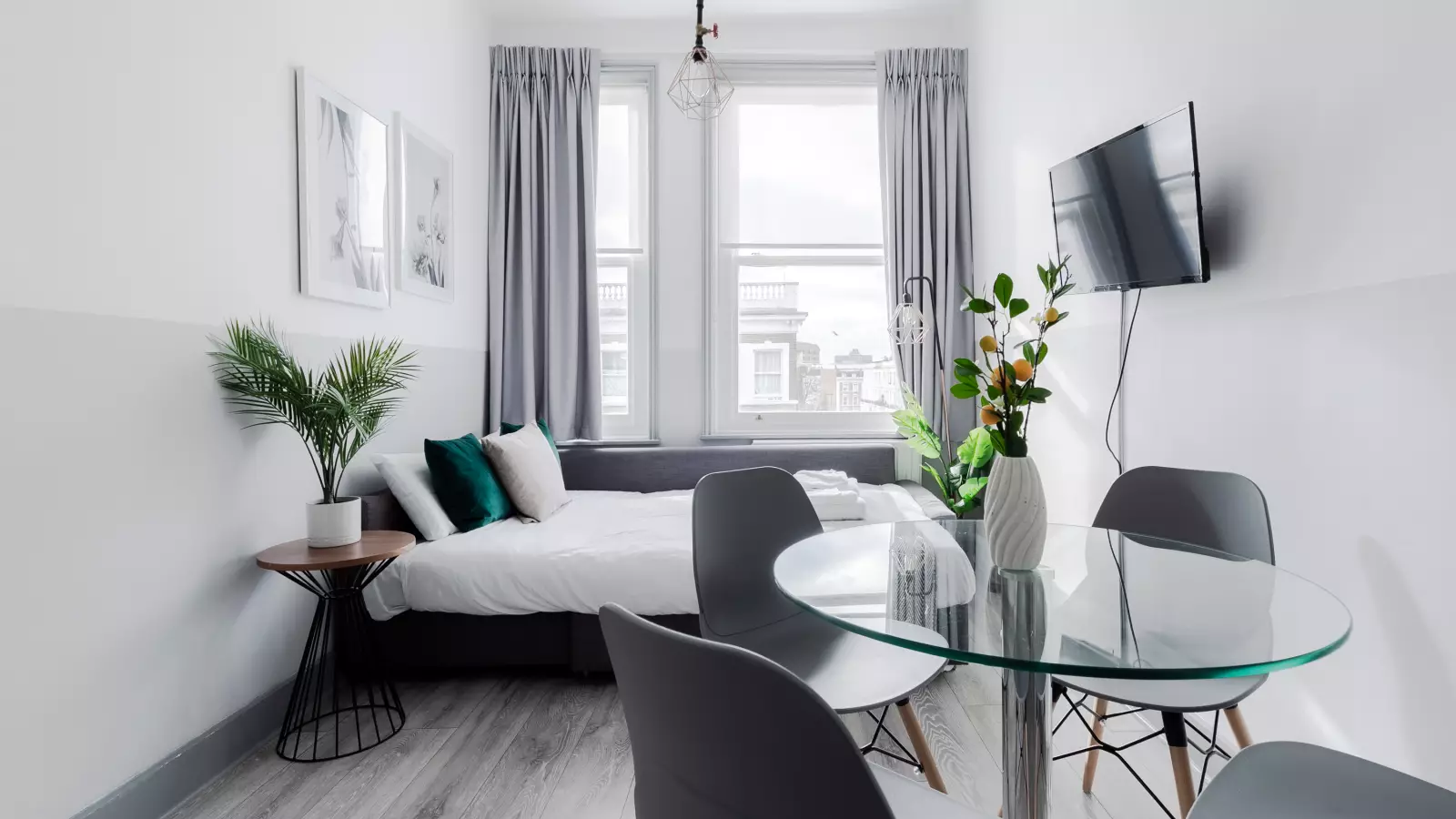 Flat Nevern Road in Greater London