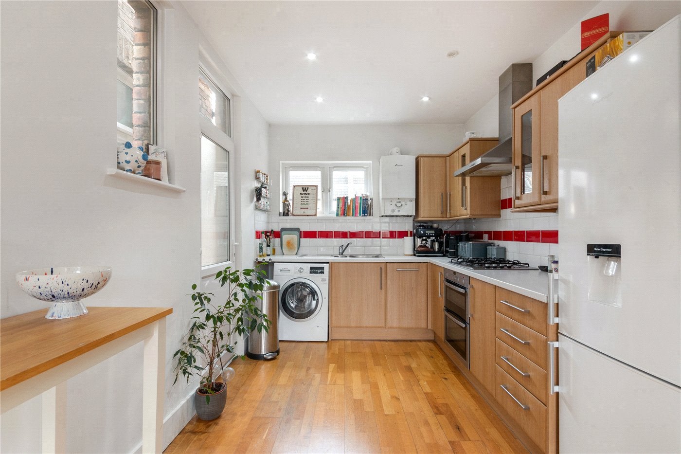 Flat West Gardens in Greater London