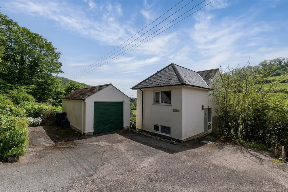 House Combe Lane in Northleigh
