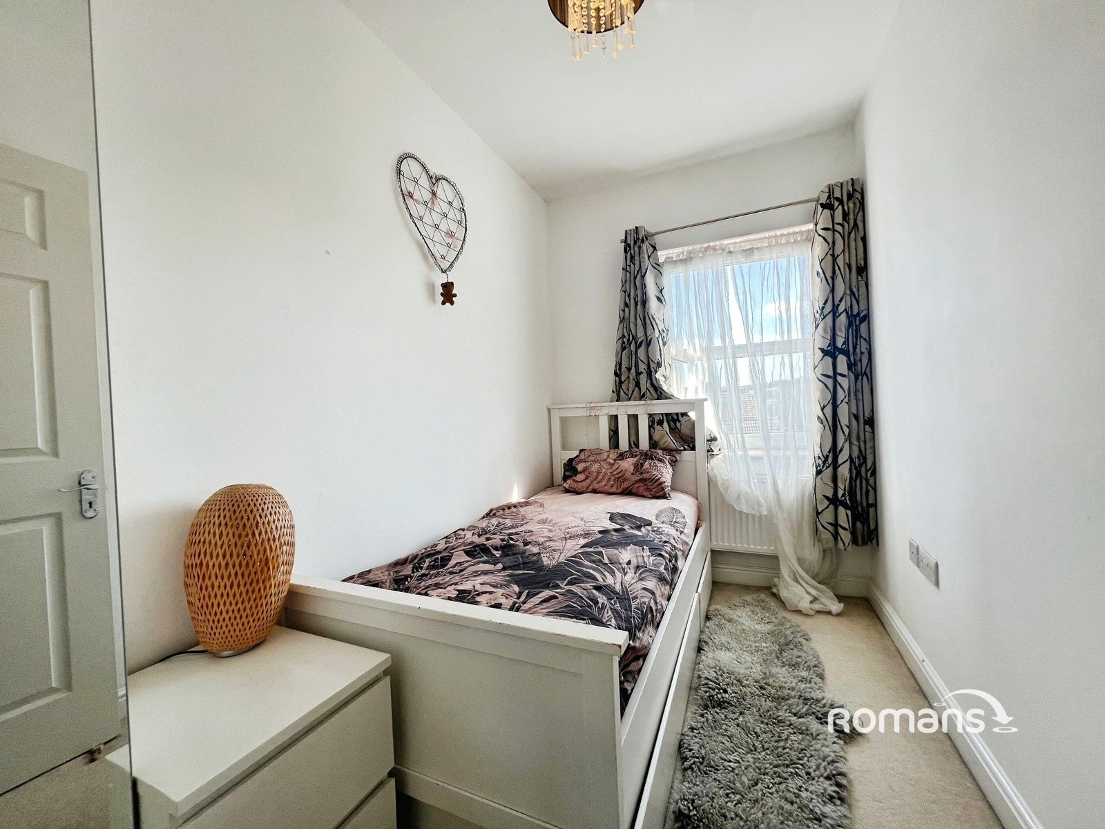Room Hamilton Road in High Wycombe