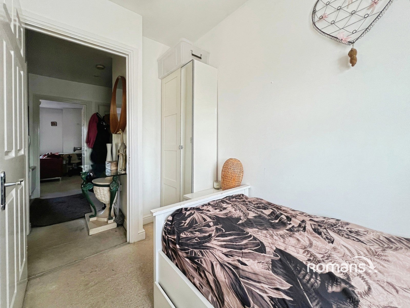 Room Hamilton Road in High Wycombe