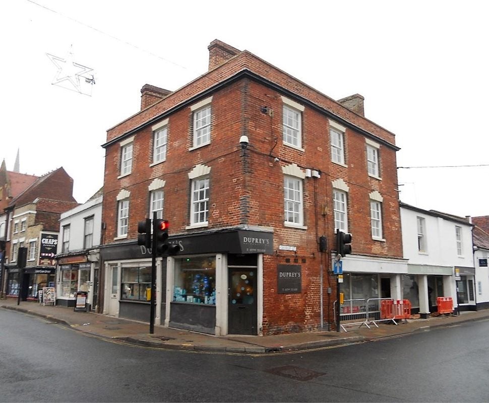 Flat Market Street in South Cambridgeshire