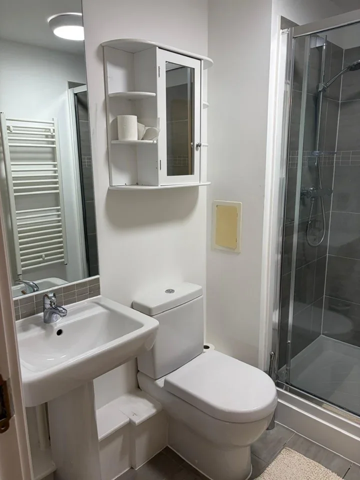 Room Park Lodge Avenue in Greater London