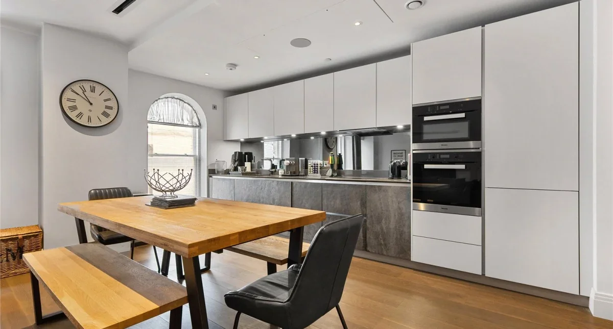 Flat Chancery Lane in City of London