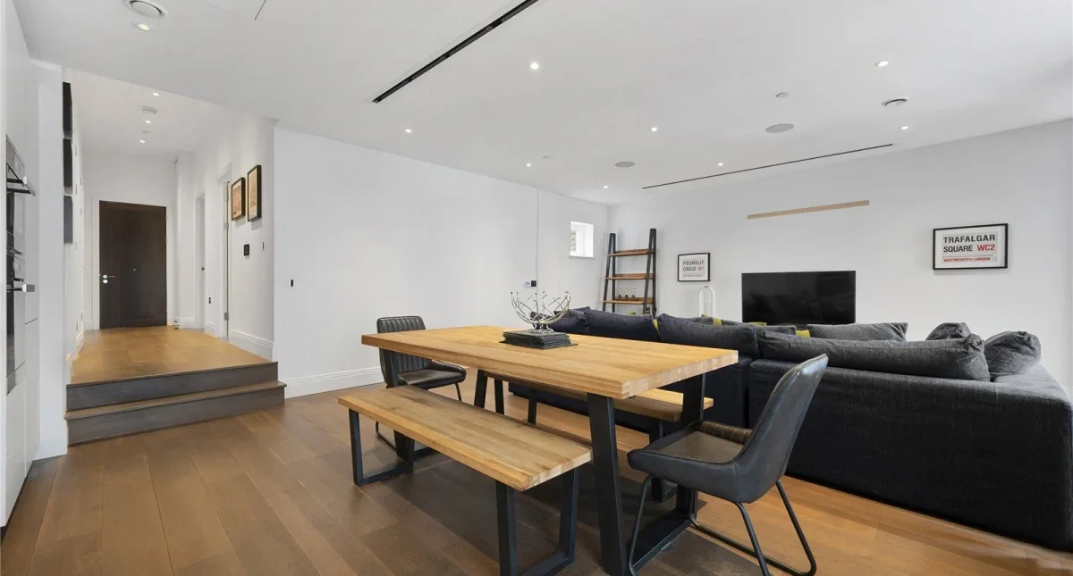 Flat Chancery Lane in City of London