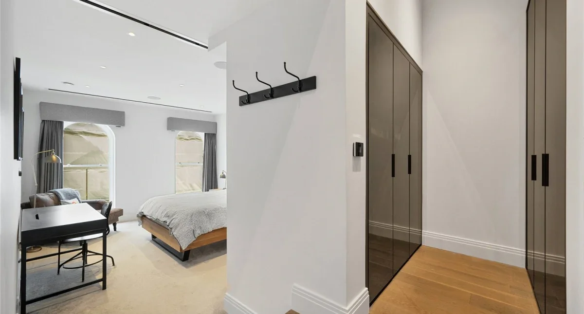 Flat Chancery Lane in City of London
