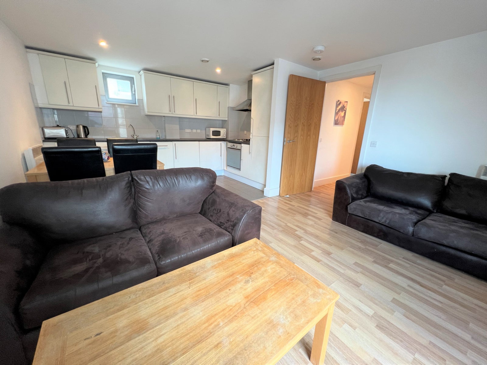 Flat Golate in Cardiff
