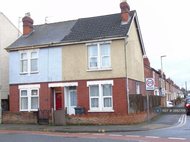 Flat Barton Street in Gloucester