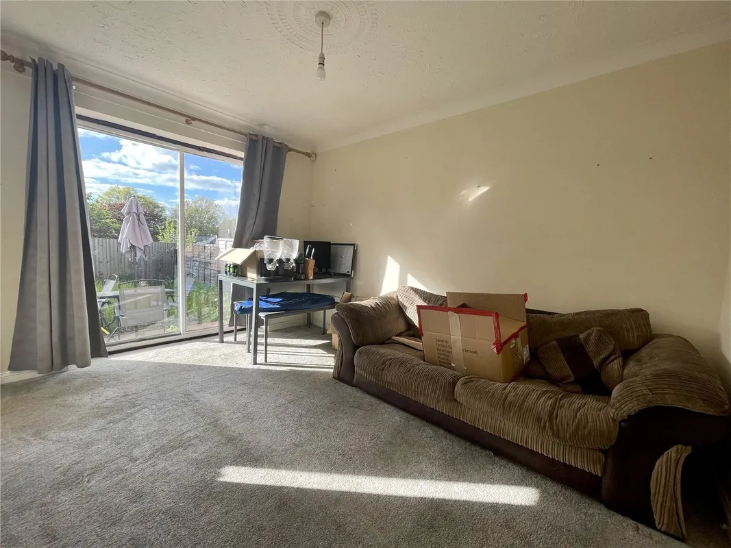 Flat Draper Road in Bournemouth