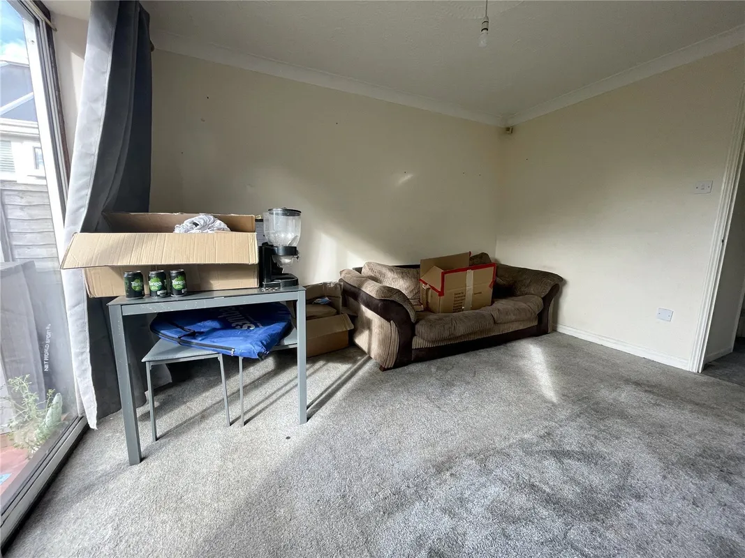 Flat Draper Road in Bournemouth