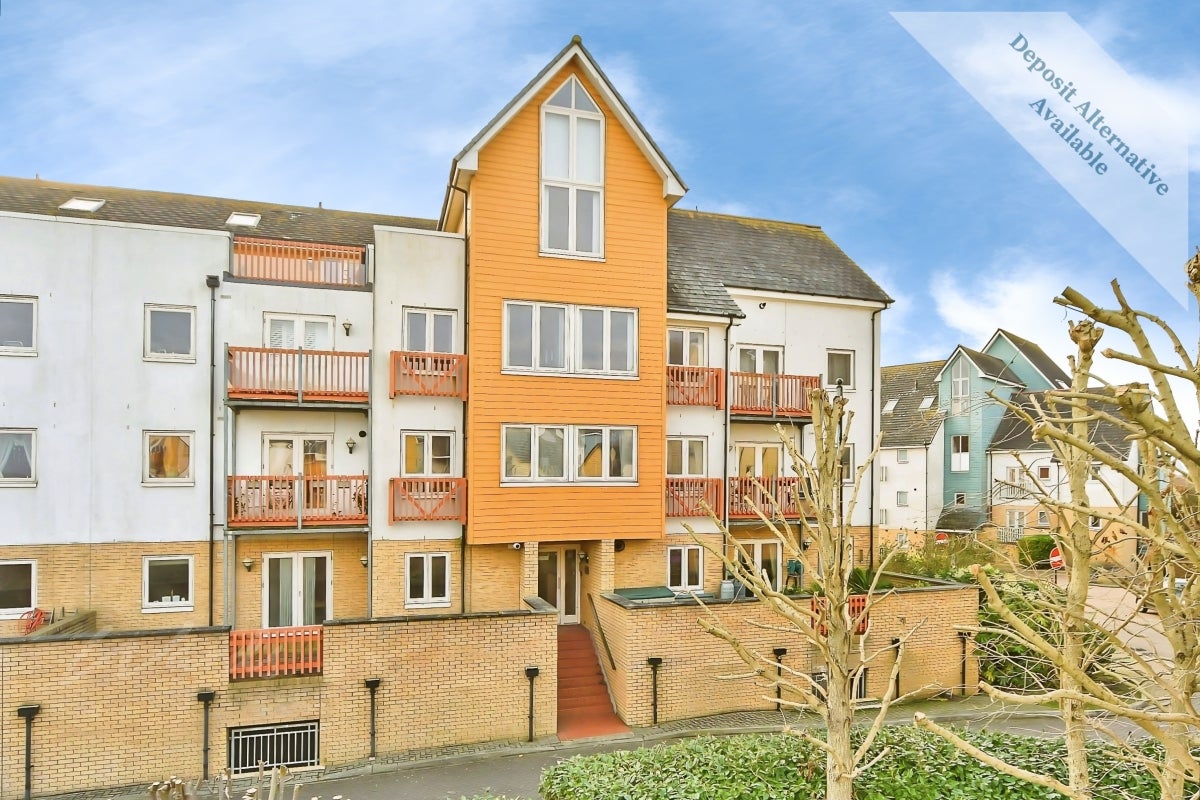 Flat Phalarope Way in Gillingham