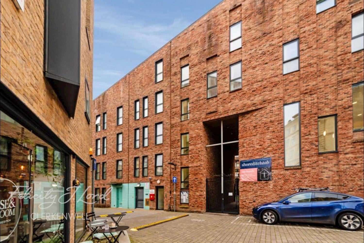 Flat Godfrey Place in Greater London