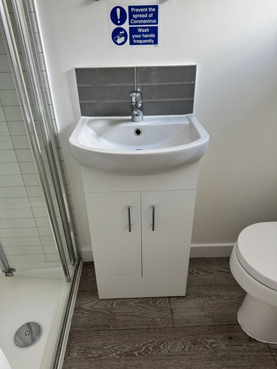 Room Aldrin Way in Coventry