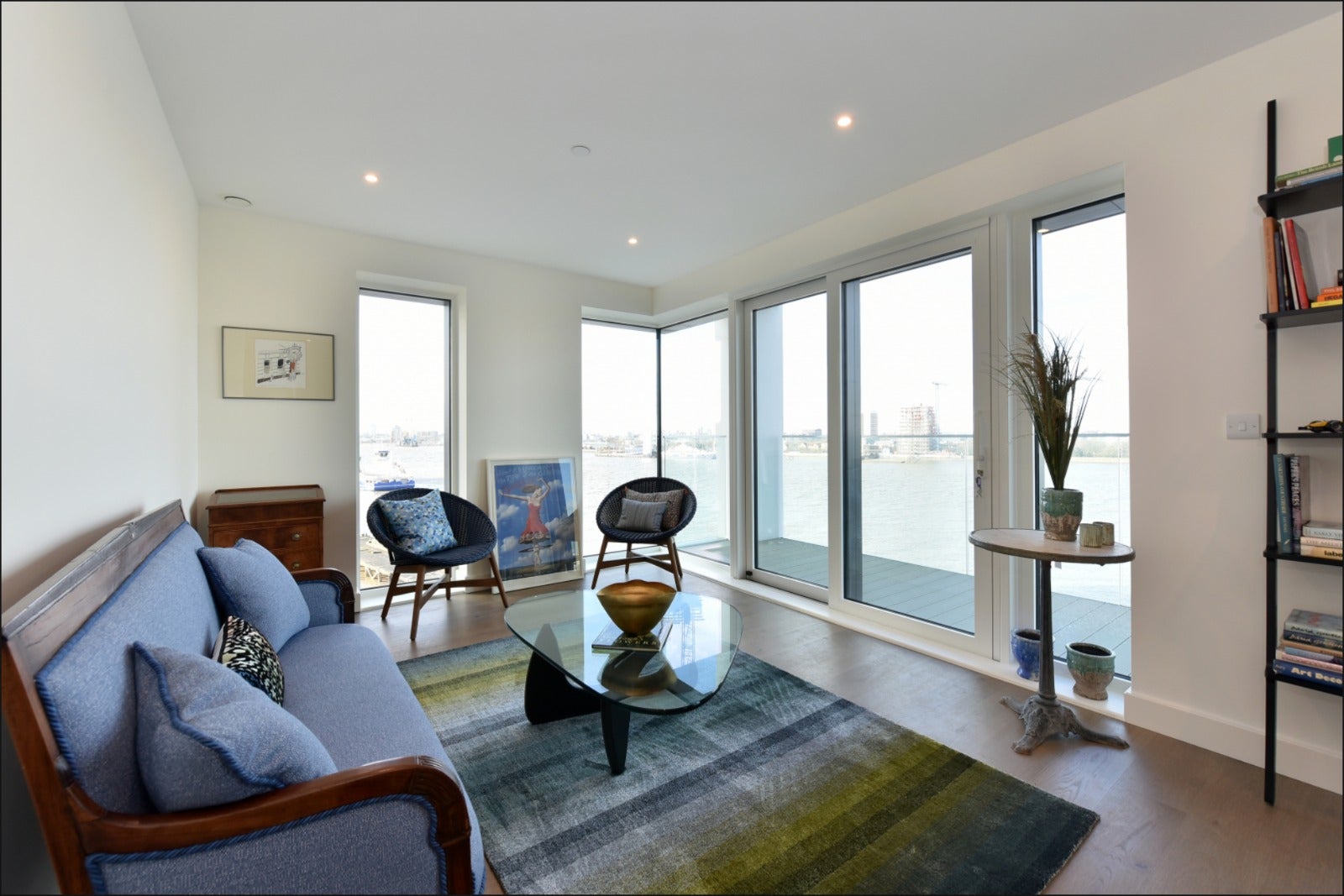 Flat Duke of Wellington Avenue in Greater London