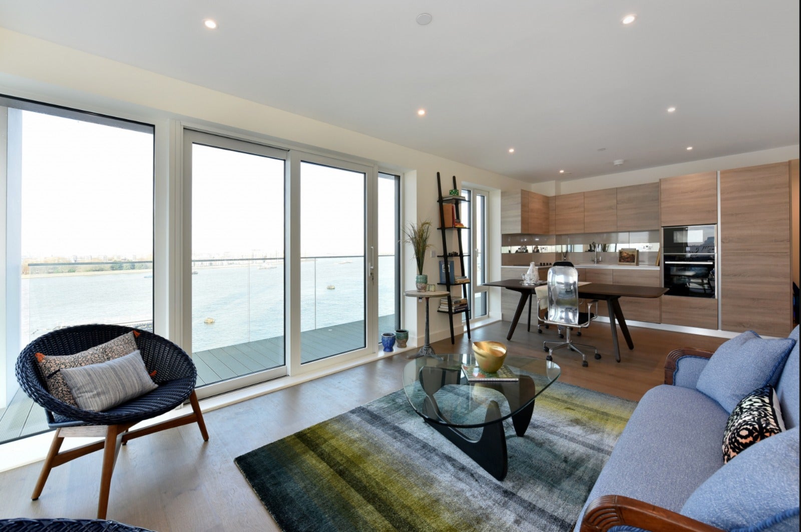 Flat Duke of Wellington Avenue in Greater London