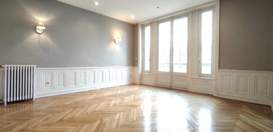 Flat Boulevard Jules Favre in Lyon