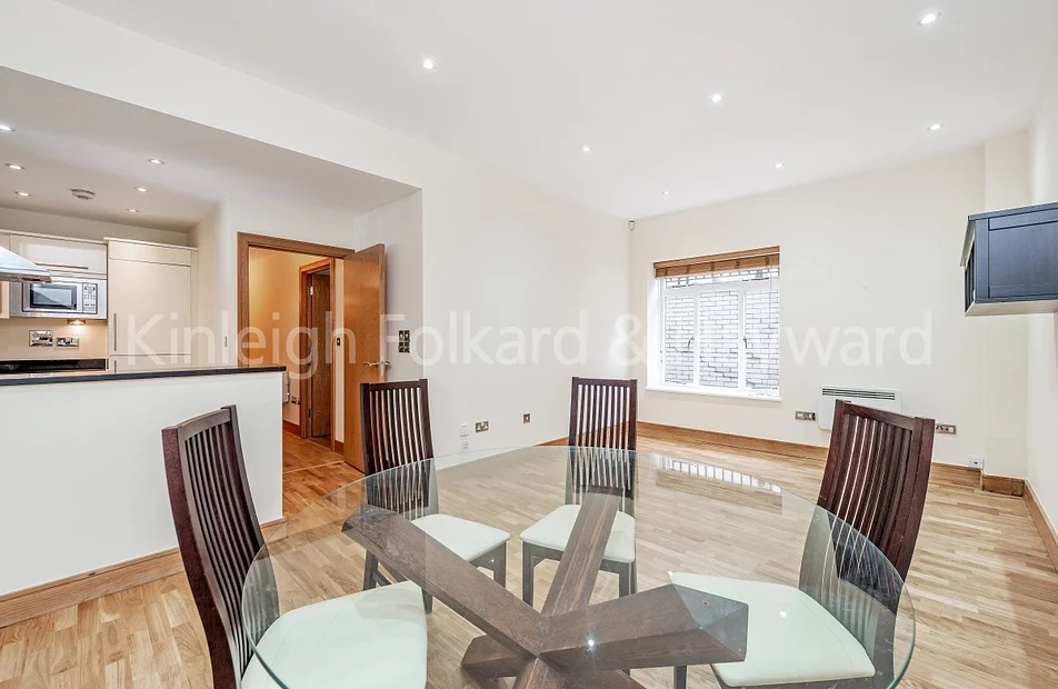 Flat Marylebone Road in City of Westminster