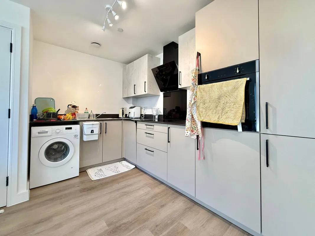 Flat Parkstone Road in Poole