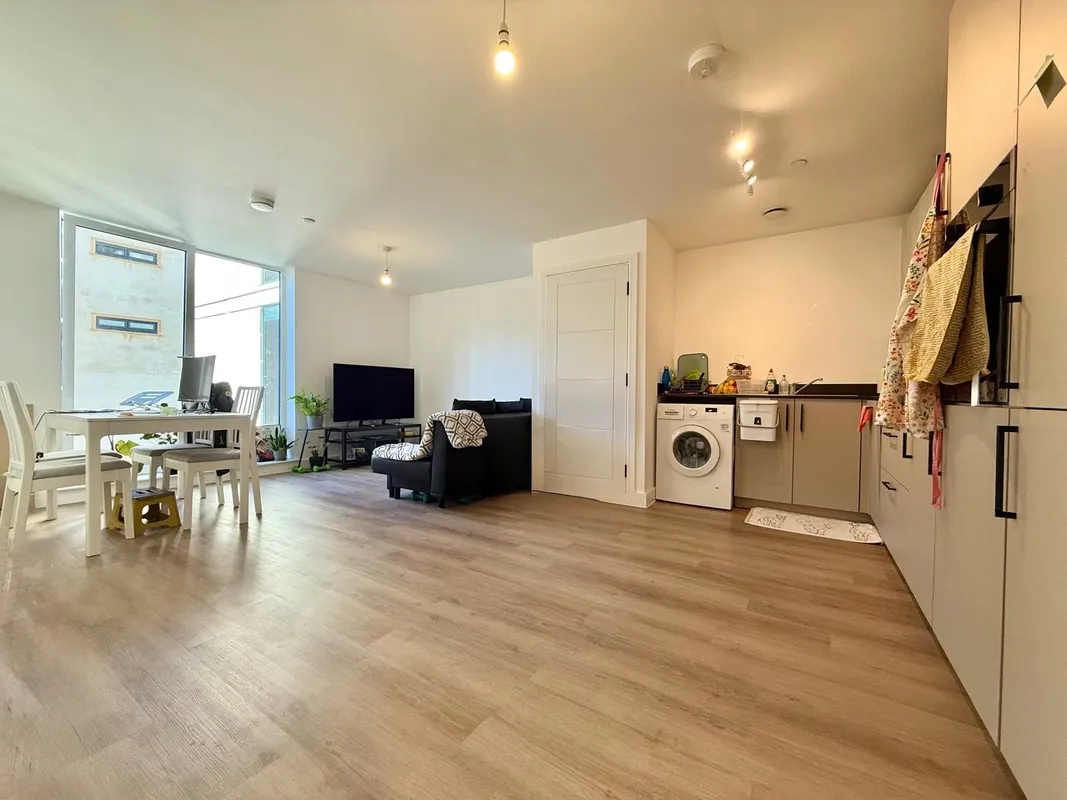 Flat Parkstone Road in Poole