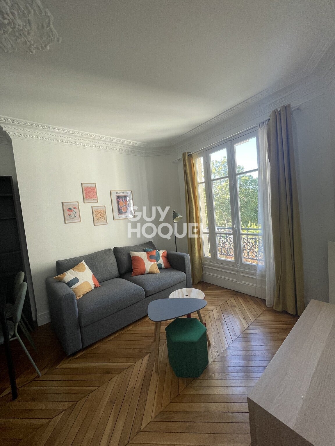 Flat Rue Eugène Gibez in Paris