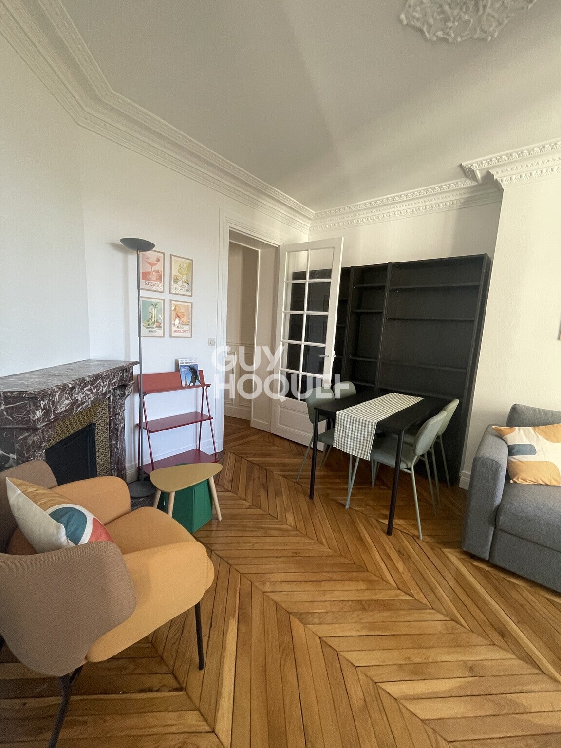 Flat Rue Eugène Gibez in Paris
