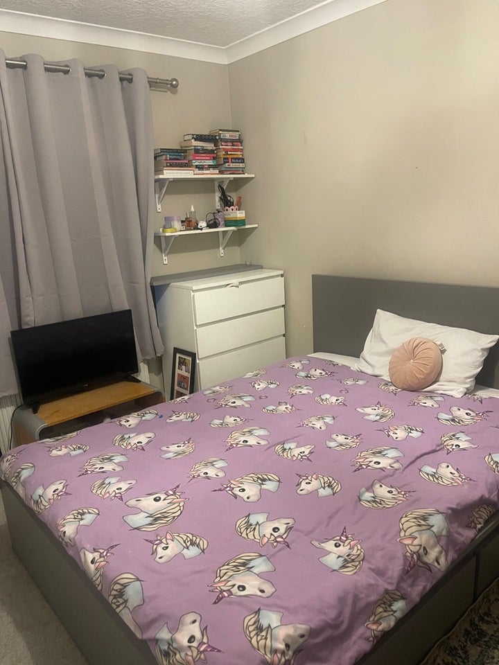 Room Awliscombe Road in Greater London