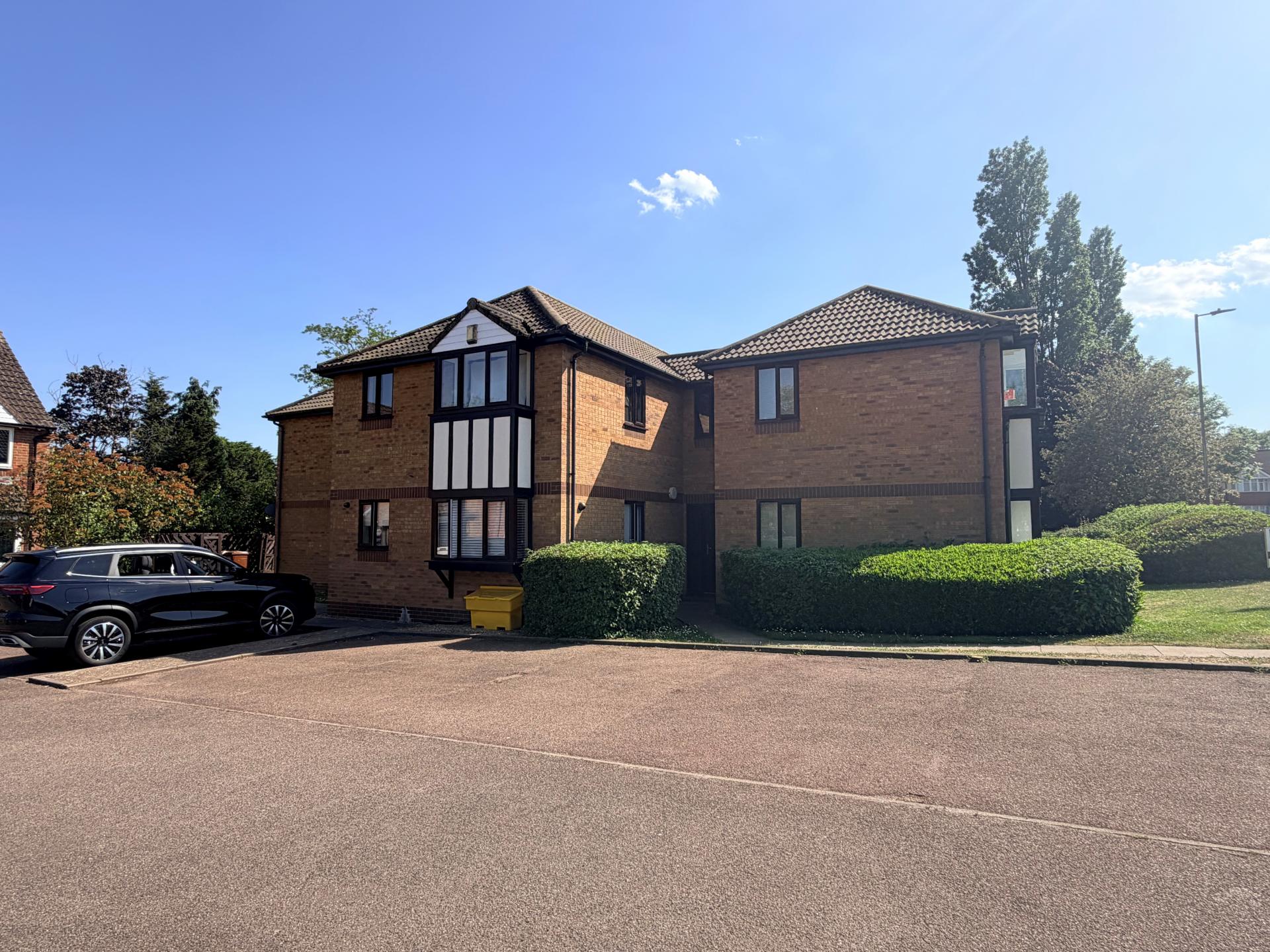 Flat Laurel Fields in Hertsmere