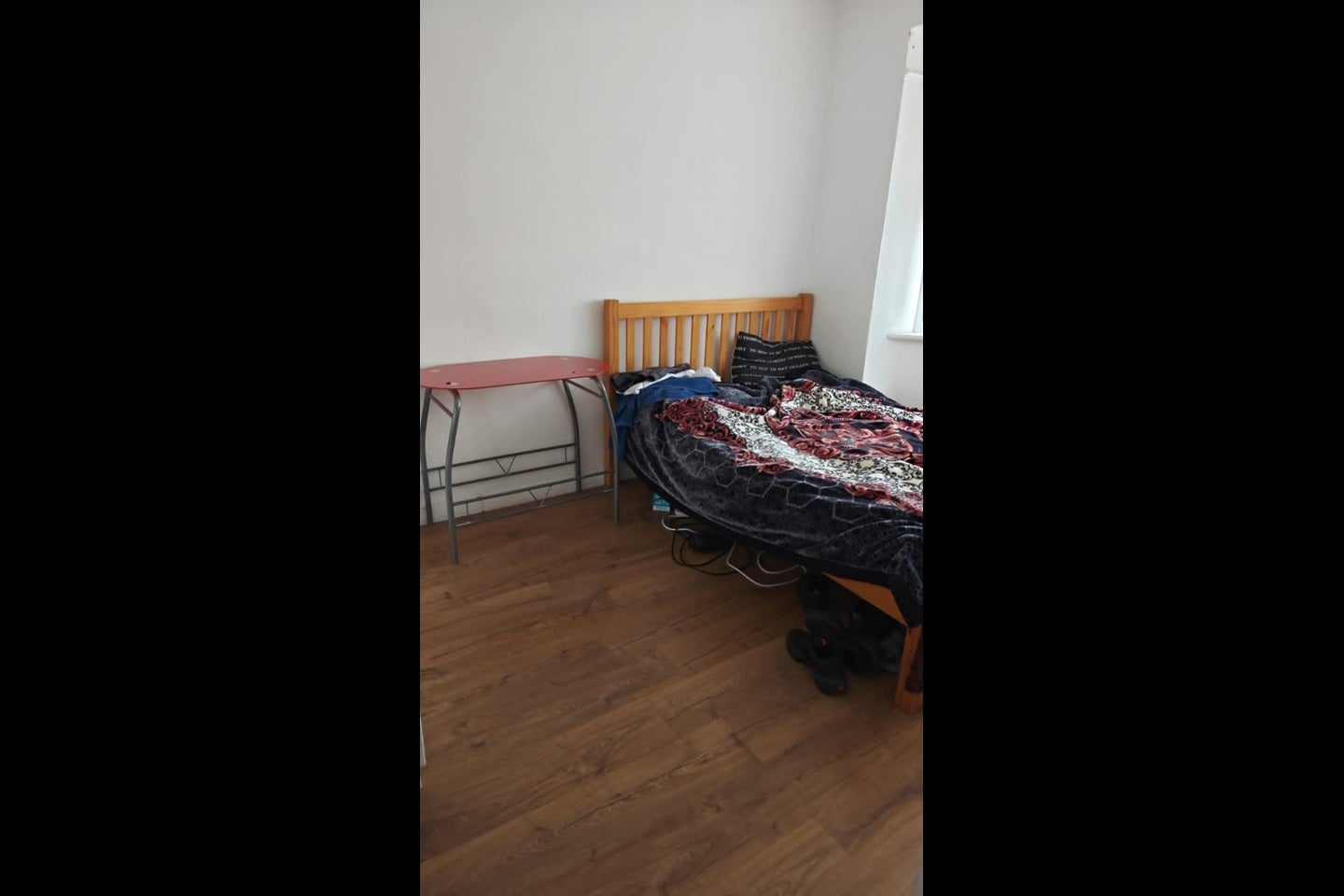 Room Shere Road in Greater London