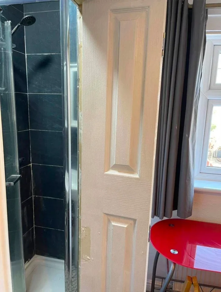 Room Shere Road in Greater London