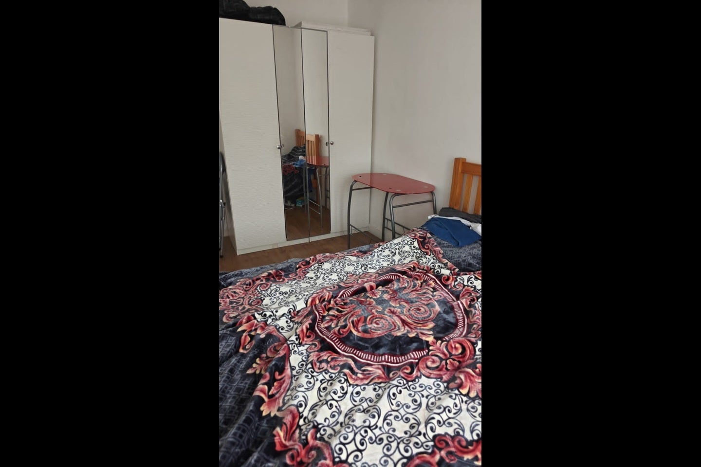Room Shere Road in Greater London