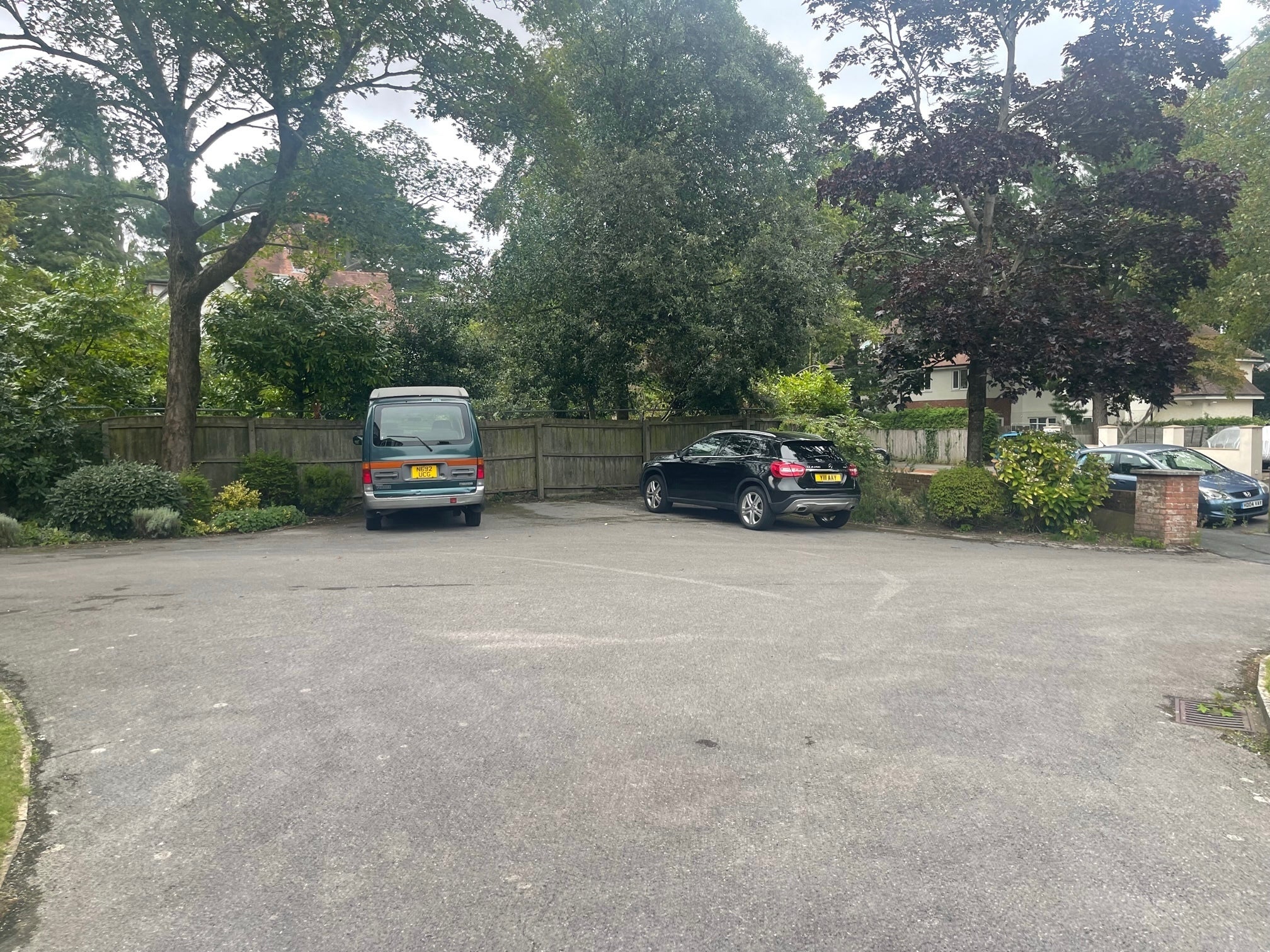 Flat Nairn Road in Bournemouth