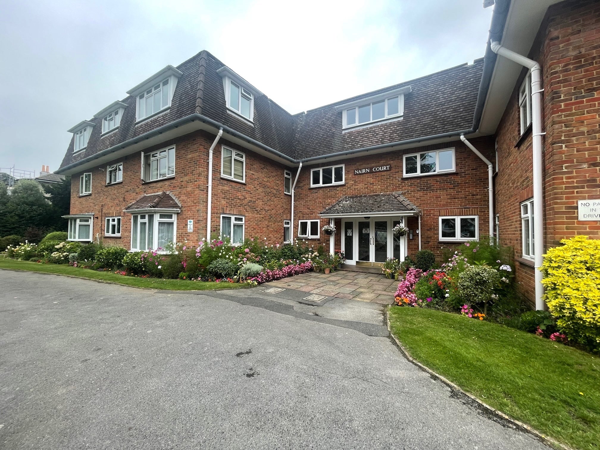 Flat Nairn Road in Bournemouth