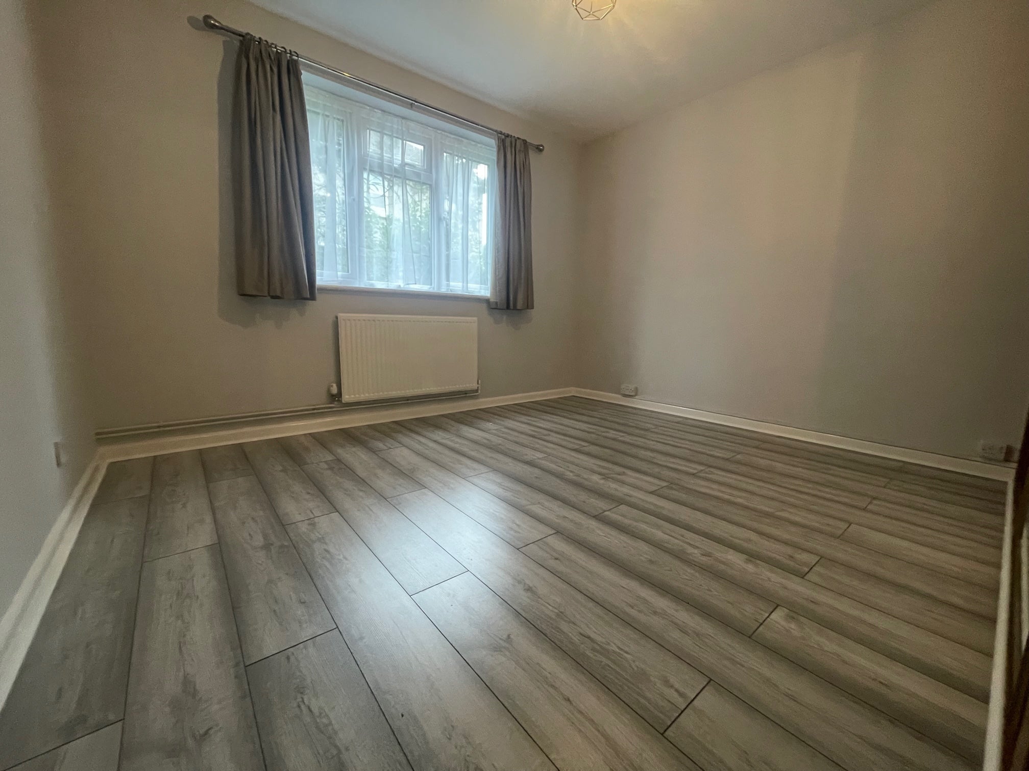 Flat Nairn Road in Bournemouth