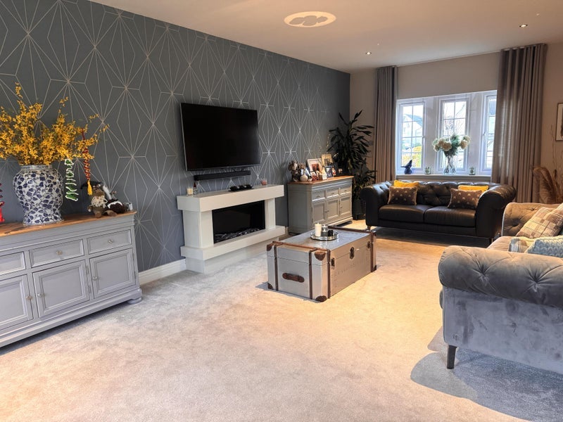 Room Kilburn Wood Gardens in Roslin