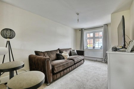House Silverdale Close in Tamworth