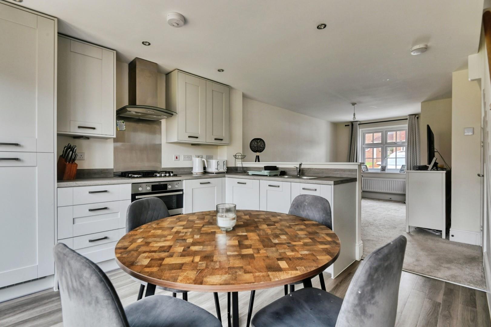 House Silverdale Close in Tamworth